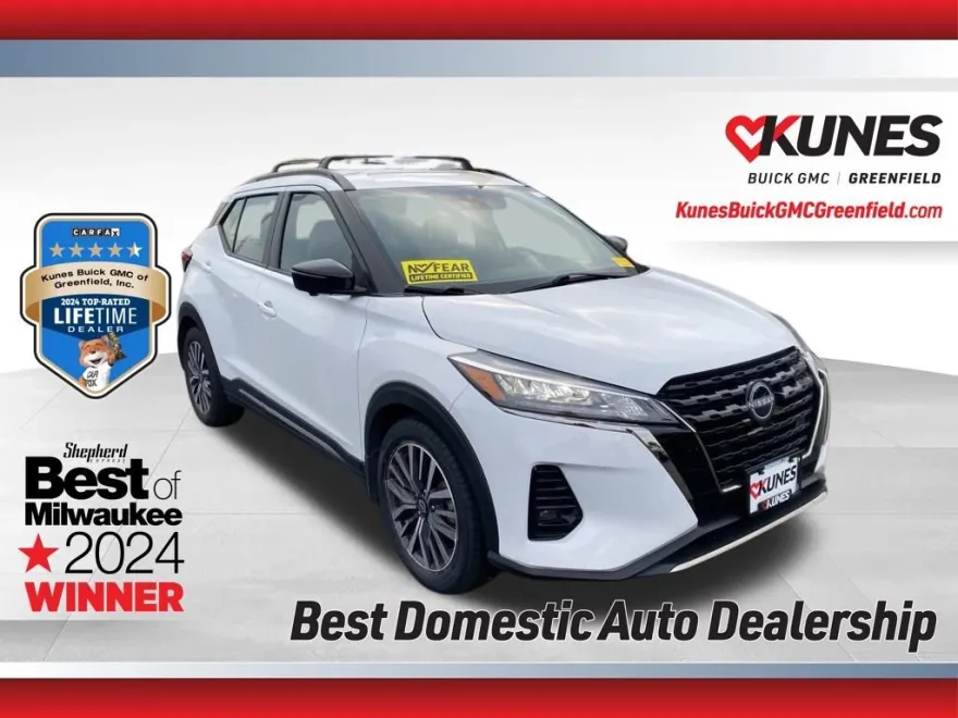 2023 Nissan Kicks SR photo 1