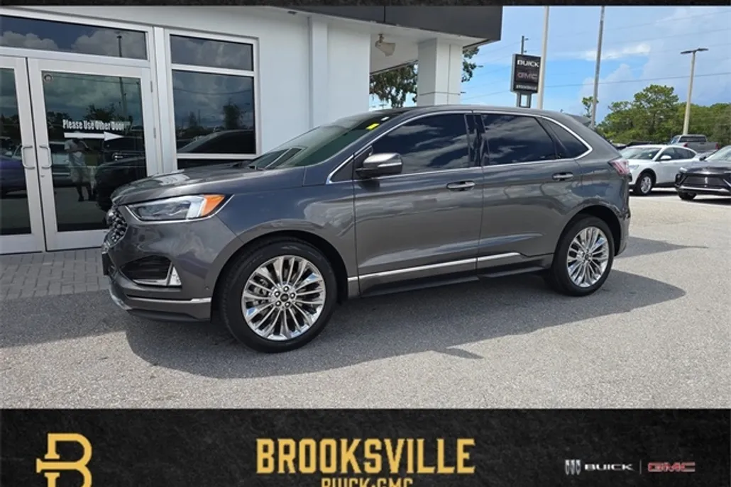 2020 Ford Edge Titanium photo 1