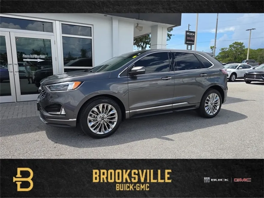 2020 Ford Edge Titanium photo 1