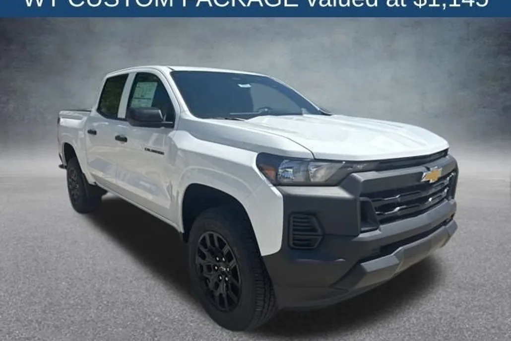 2025 Chevrolet Colorado LT photo 1