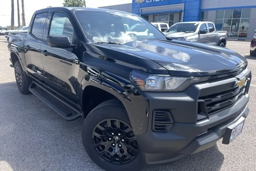 2026 Chevrolet Colorado Work Truck photo 1