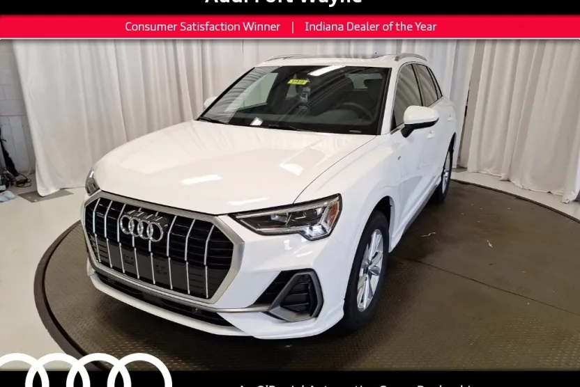 2025 Audi Q3 45 TFSI S line Premium photo 1