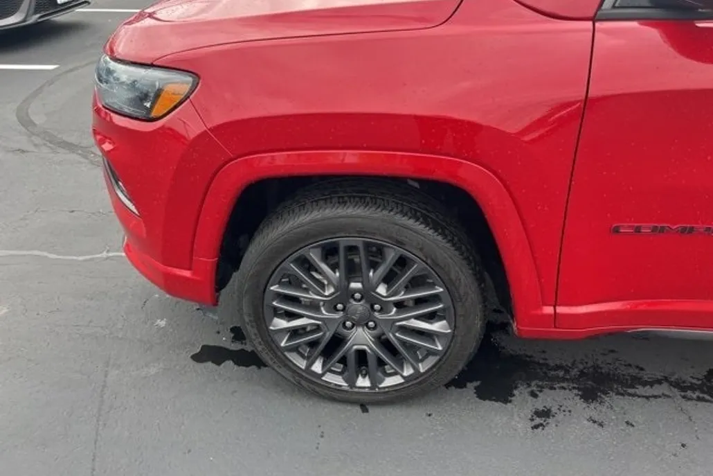 2022 Jeep Compass Limited photo 1