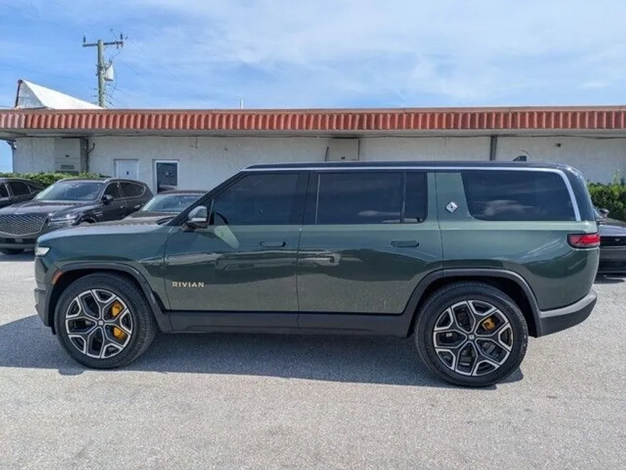2022 Rivian R1S Launch Edition photo 1