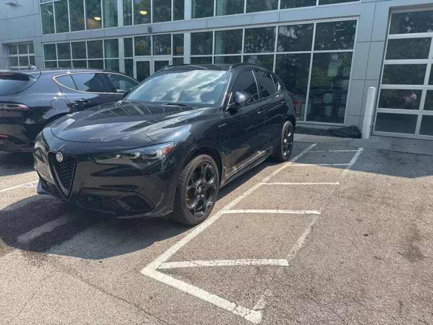 2024 Alfa Romeo Stelvio Tributo Italiano photo 1