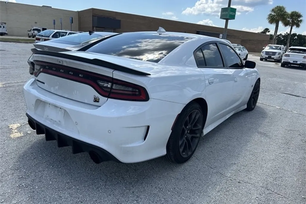 2022 Dodge Charger R/T Scat Pack photo 1