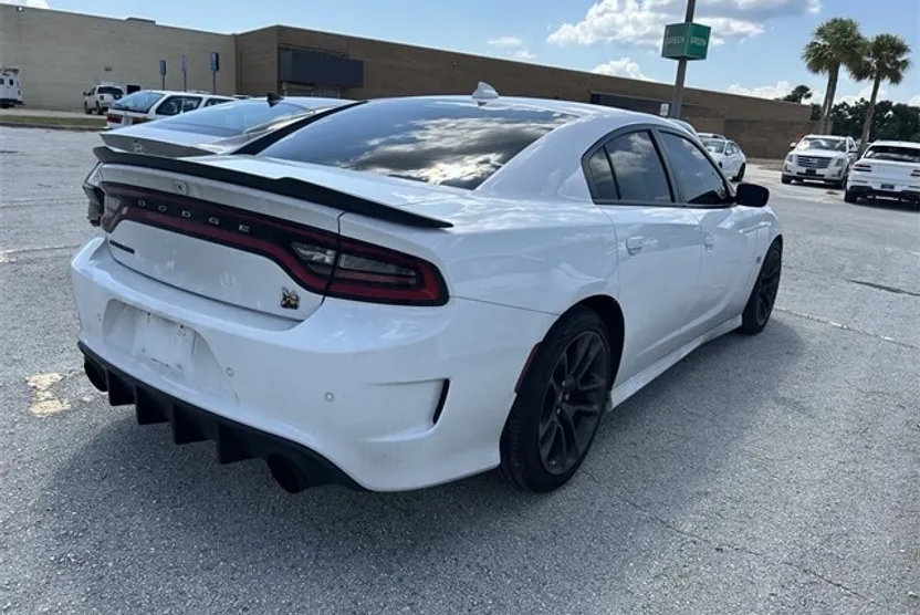 2022 Dodge Charger R/T Scat Pack photo 1