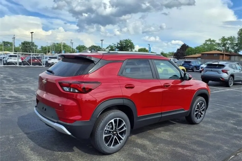 2026 Chevrolet Trailblazer LT photo 1