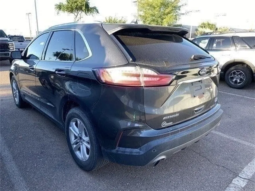 2019 Ford Edge SEL photo 1