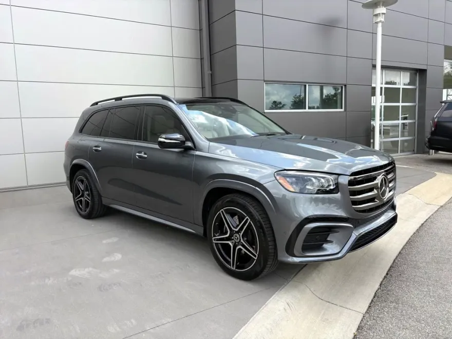 2024 Mercedes Benz GLS 450 photo 1
