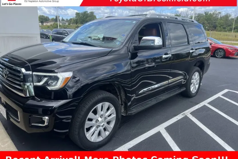 2018 Toyota Sequoia Platinum photo 1