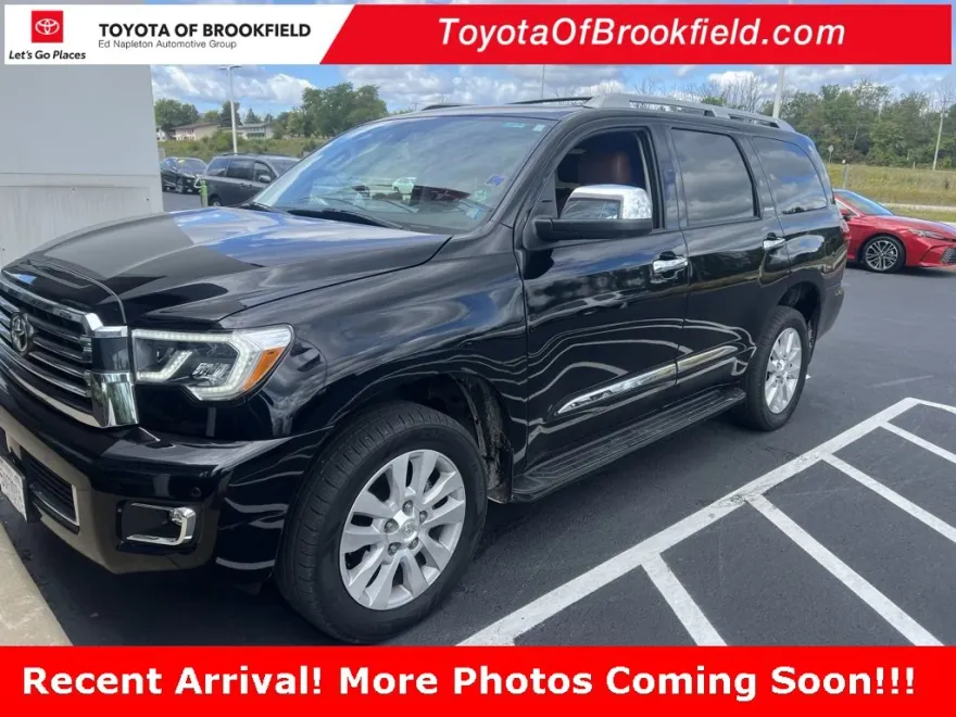2018 Toyota Sequoia Platinum photo 1