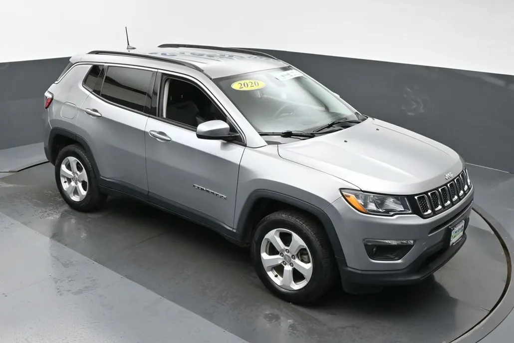 2020 Jeep Compass Latitude photo 1
