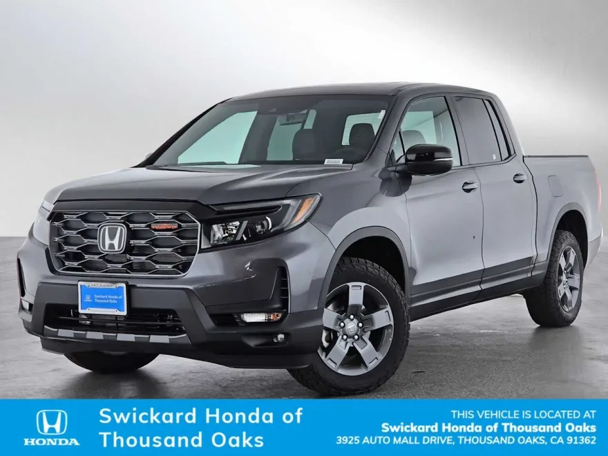 2025 Honda Ridgeline TrailSport photo 1