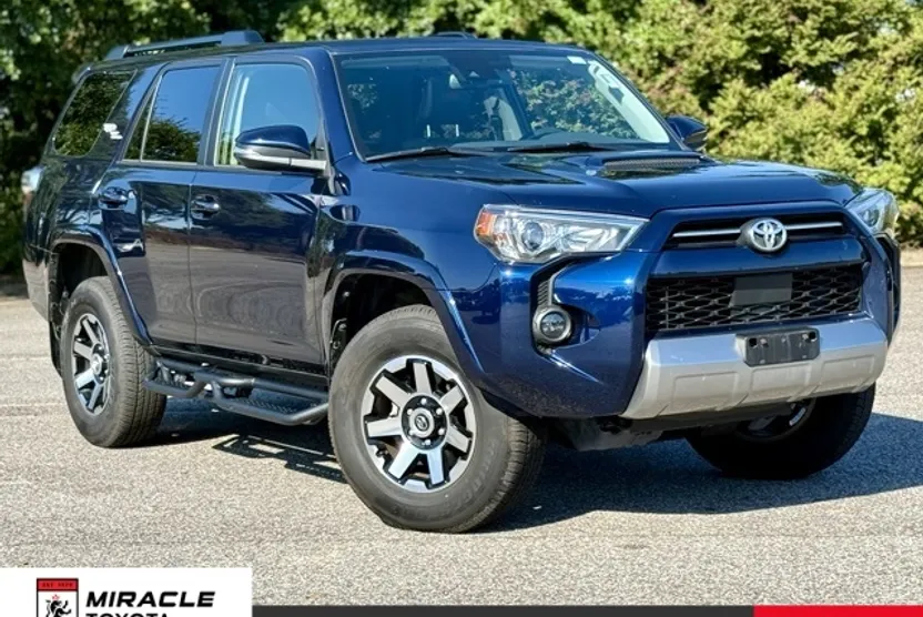 2024 Toyota 4Runner TRD Off-Road Premium photo 1