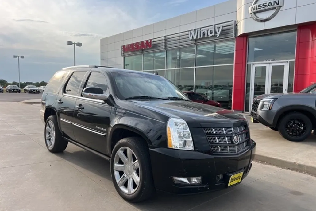 2013 Cadillac Escalade Premium photo 1