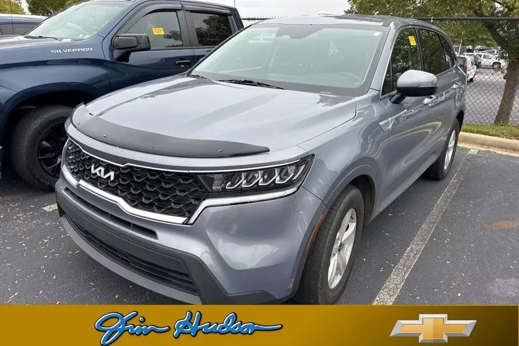 2022 Kia Sorento LX photo 1
