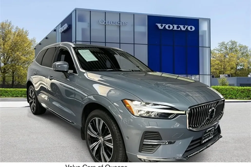 2022 Volvo XC60 B5 Inscription photo 1