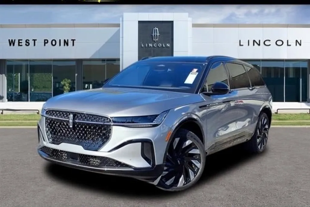 2025 Lincoln Nautilus Reserve photo 1