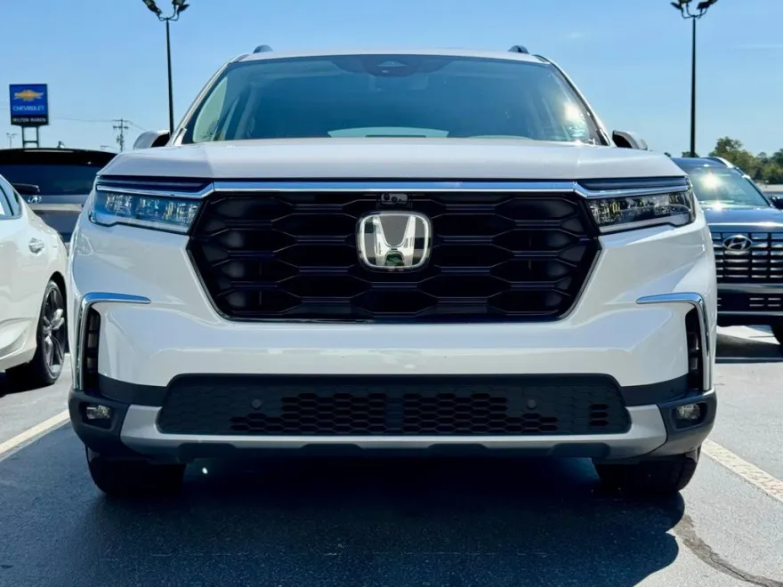 2023 Honda Pilot Elite photo 1