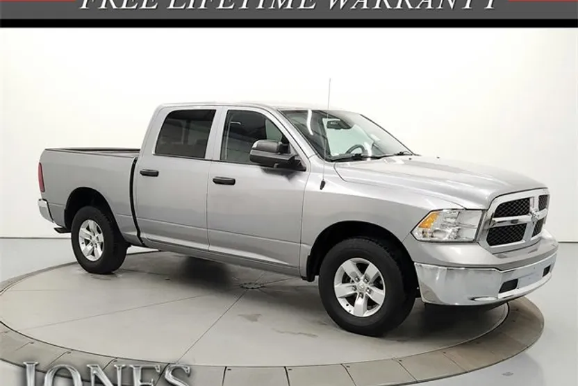 2023 Ram 1500 Classic SLT photo 1
