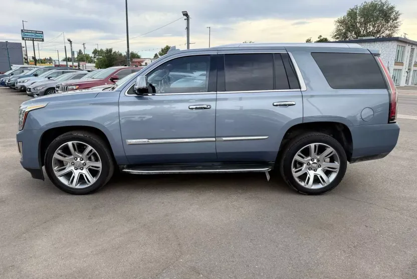 2016 Cadillac Escalade Luxury Sport photo 1