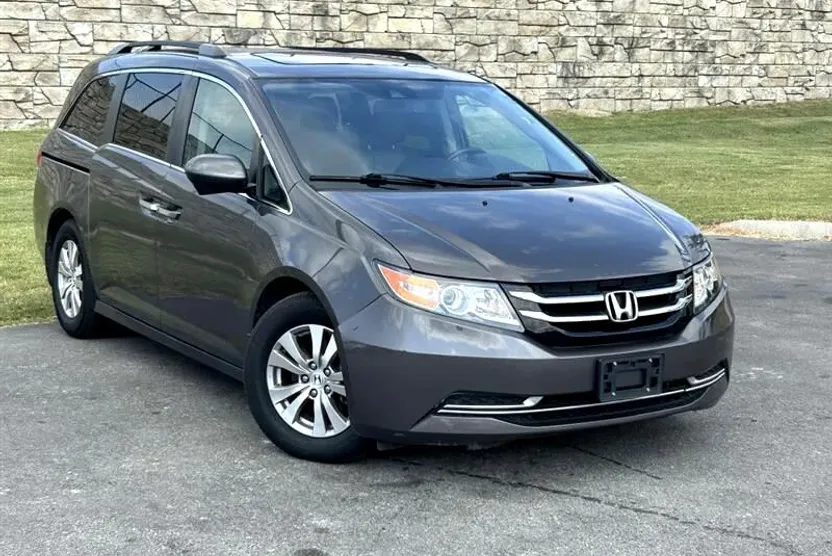 2015 Honda Odyssey EX-L photo 1