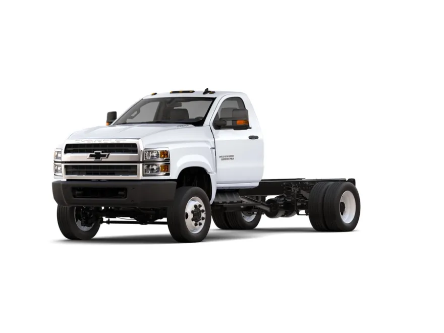 2024 Chevrolet Silverado 6500HD LT photo 1