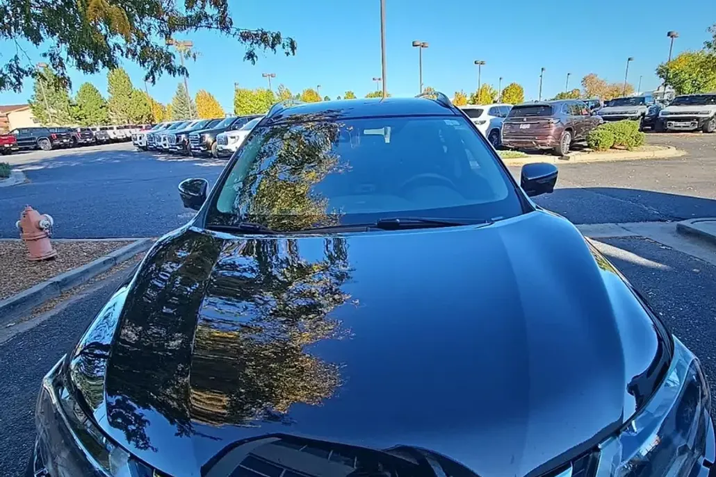 2020 Nissan Rogue SL photo 1