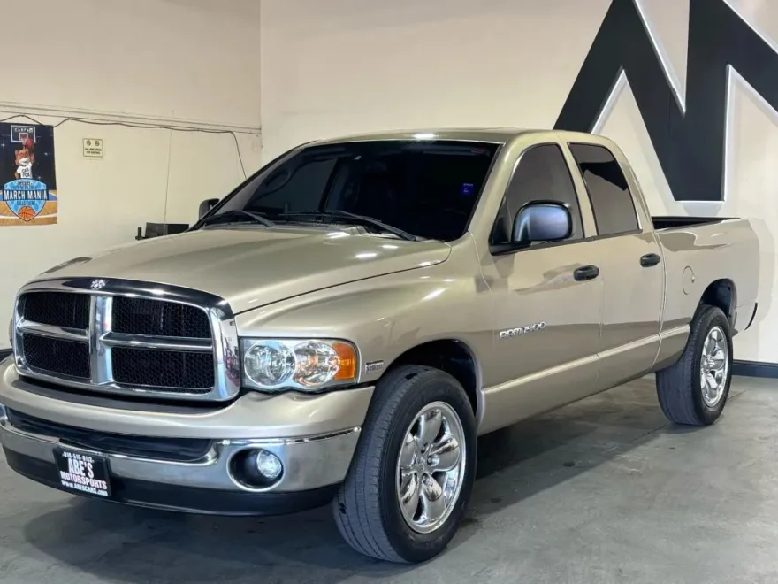2005 Dodge Ram SLT photo 1