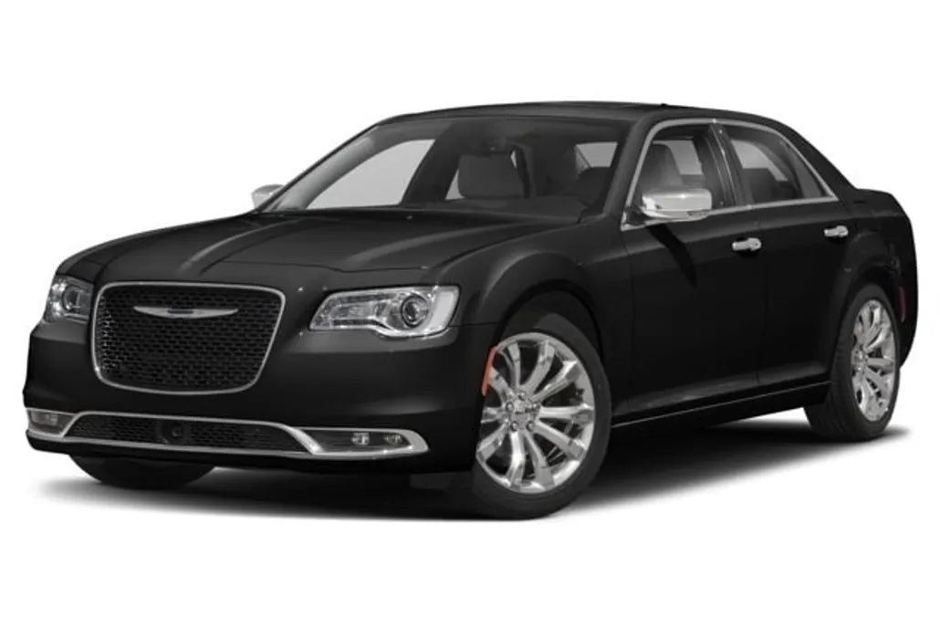 2018 Chrysler 300 Touring photo 1
