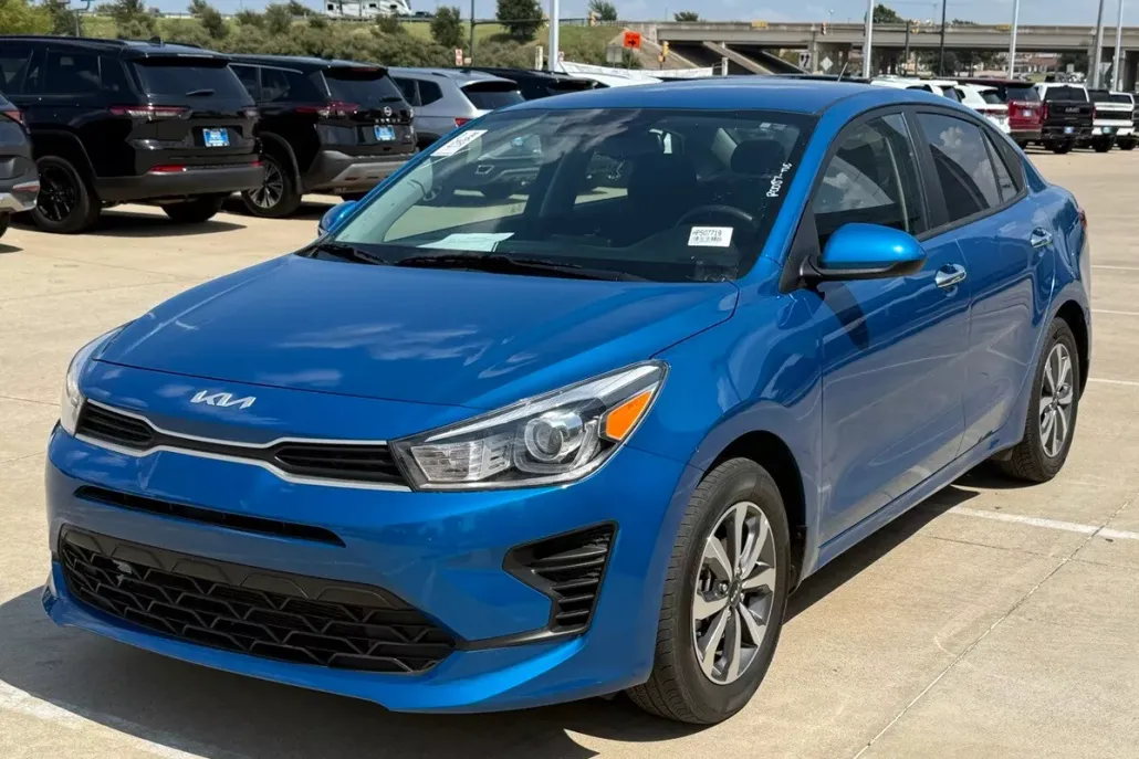 2022 Kia Rio LX S photo 1