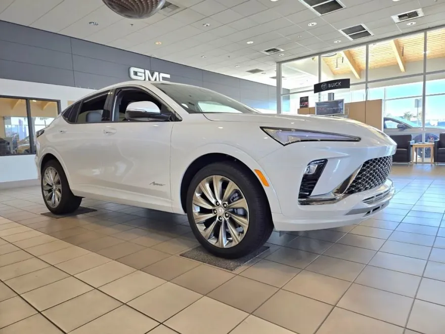 2025 Buick Envista Avenir photo 1