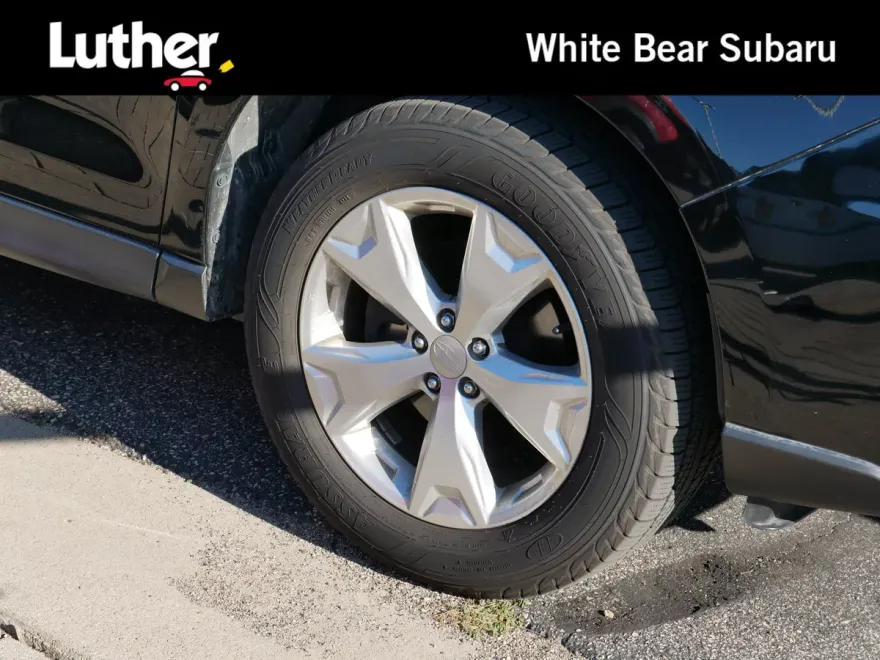 2015 Subaru Forester 2.5i Premium photo 1