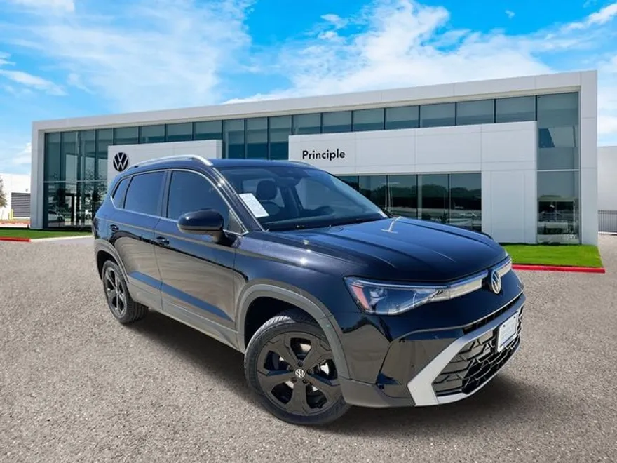 2025 Volkswagen Taos SE photo 1