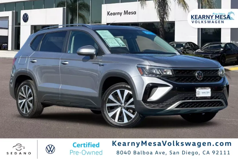 2022 Volkswagen Taos SE photo 1