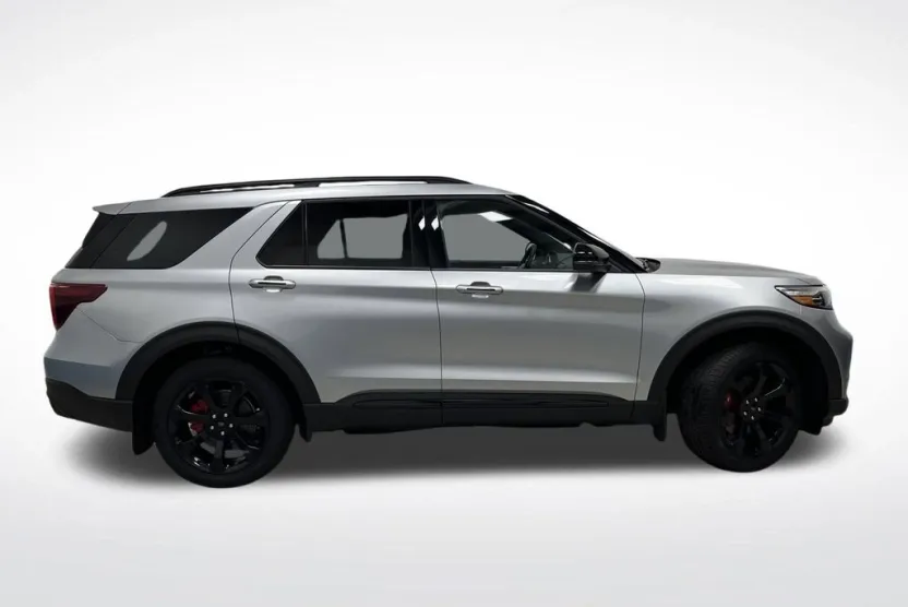 2024 Ford Explorer ST photo 1