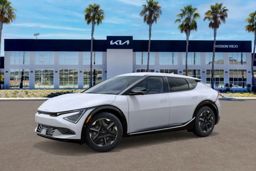 2025 Kia EV6 Wind photo 1