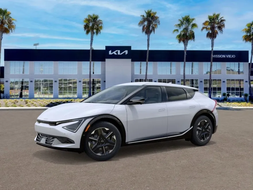 2025 Kia EV6 Wind photo 1