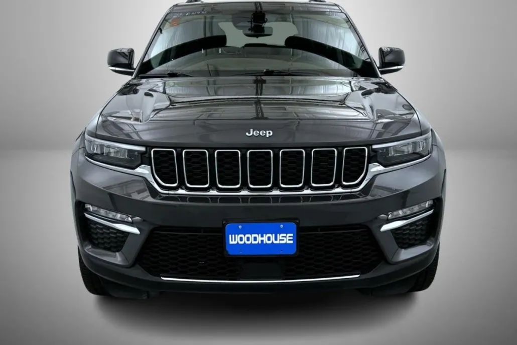 2023 Jeep Cherokee 4xe photo 1