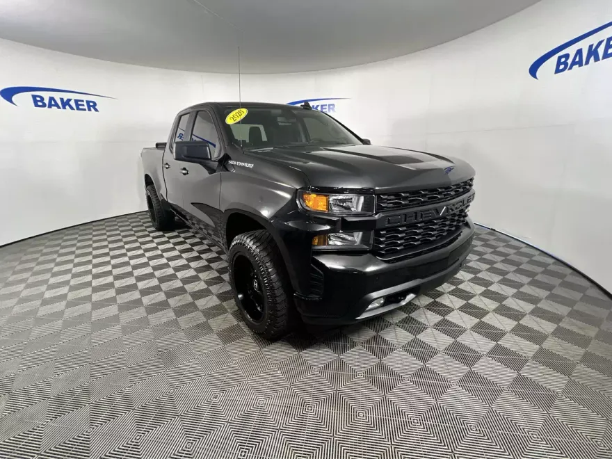 2020 Chevrolet Silverado 1500 Custom photo 1