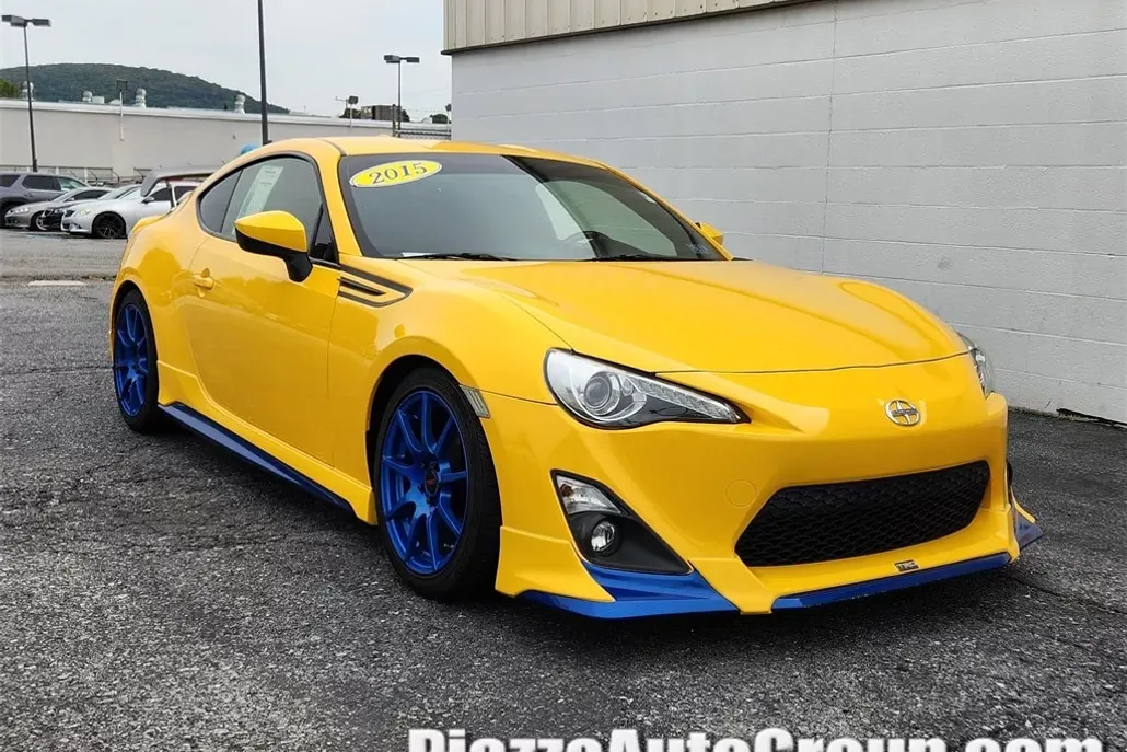 2015 Scion FR-S photo 1