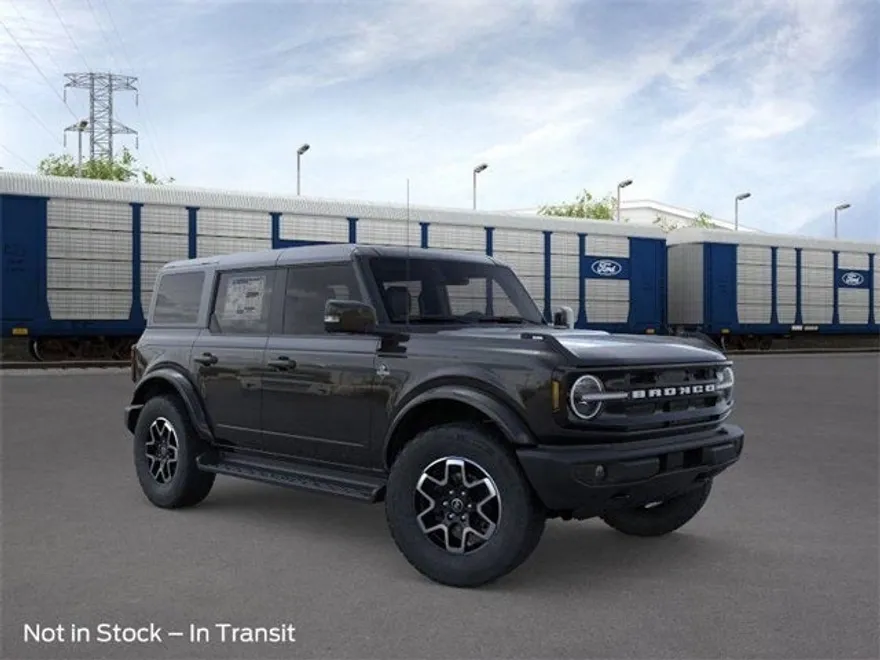 2025 Ford Bronco Outer Banks photo 1