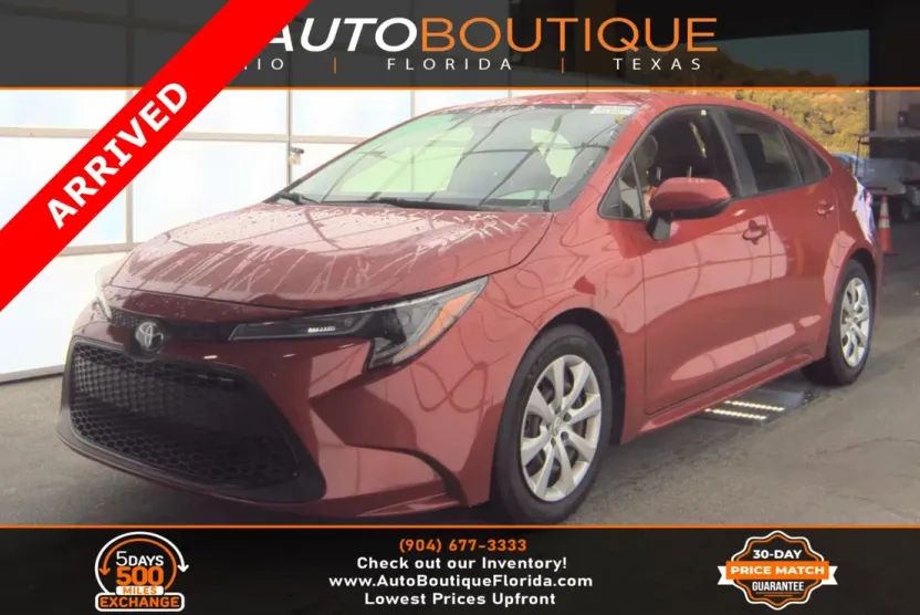 2021 Toyota Corolla LE photo 1