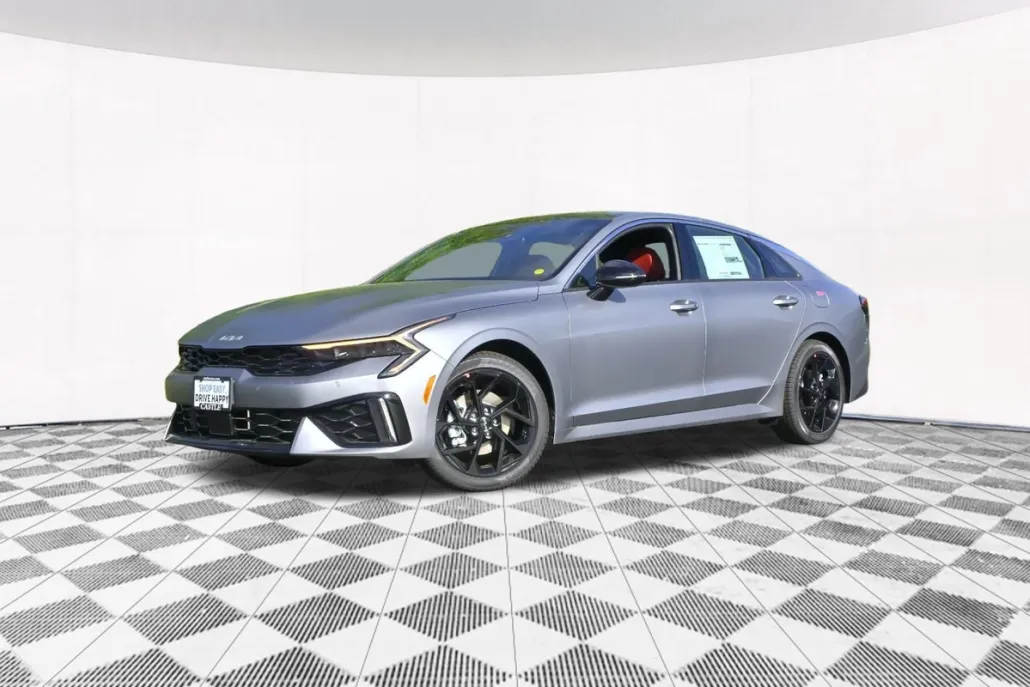 2026 Kia K5 GT-Line photo 1