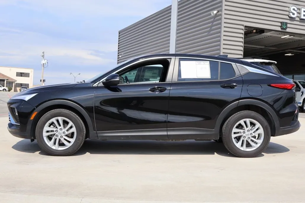 2024 Buick Envista Preferred photo 1