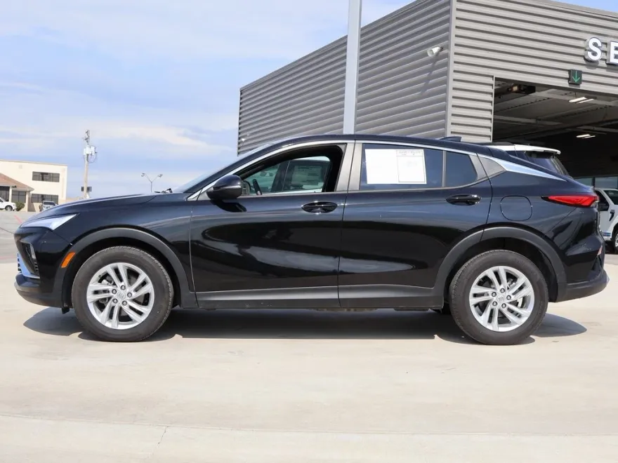 2024 Buick Envista Preferred photo 1