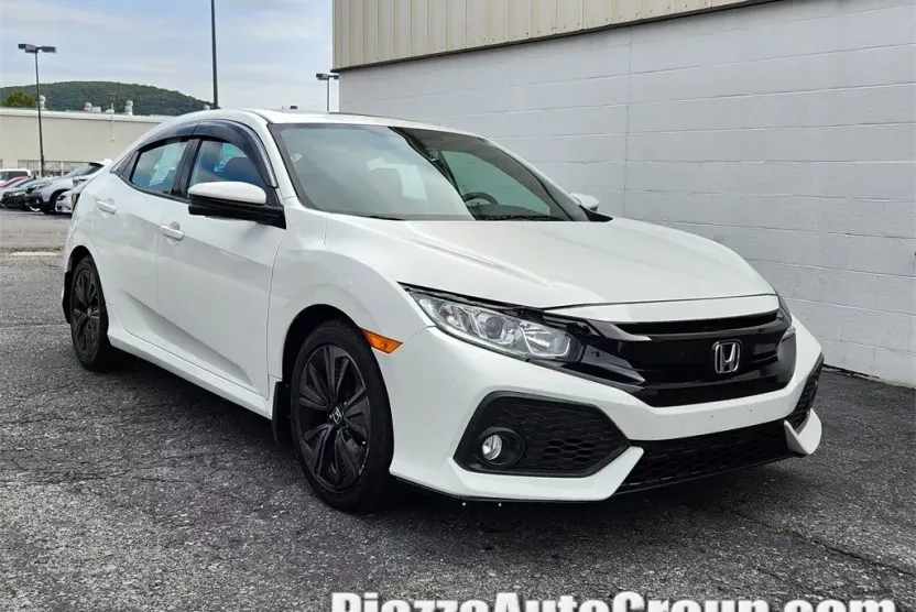 2017 Honda Civic EX-L Hatchback photo 1