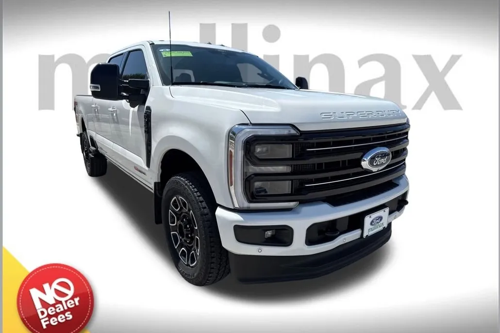 2025 Ford F-350 Platinum photo 1