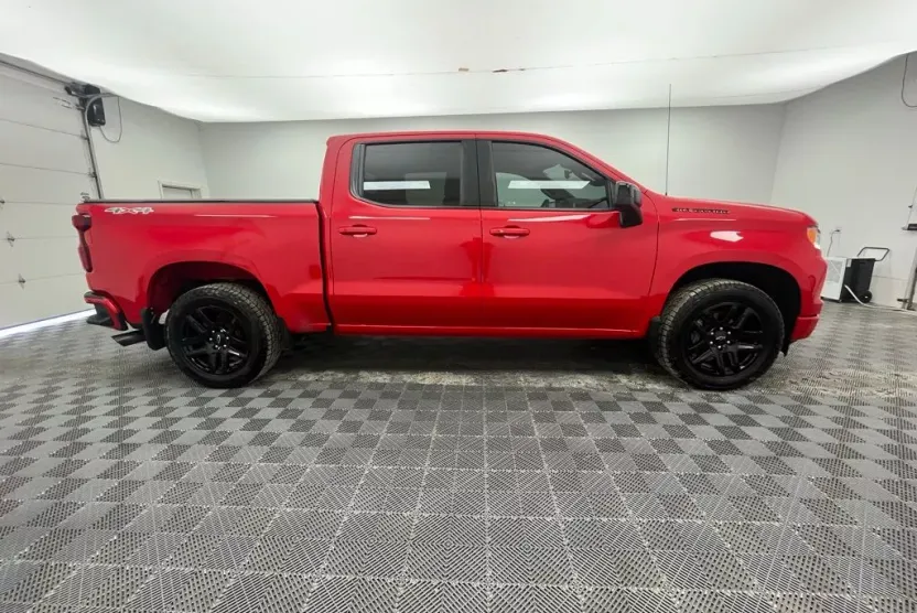 2023 Chevrolet Silverado 1500 RST photo 1
